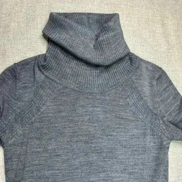 Lululemon Top Sweater Sz 4 Wool Turtleneck Pockets Gray Sweat and Savasana - Picture 6 of 11